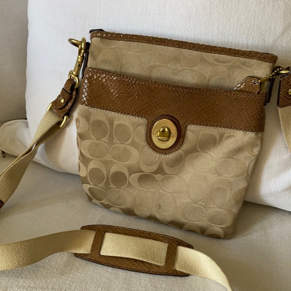 Coach crossover vintage bag